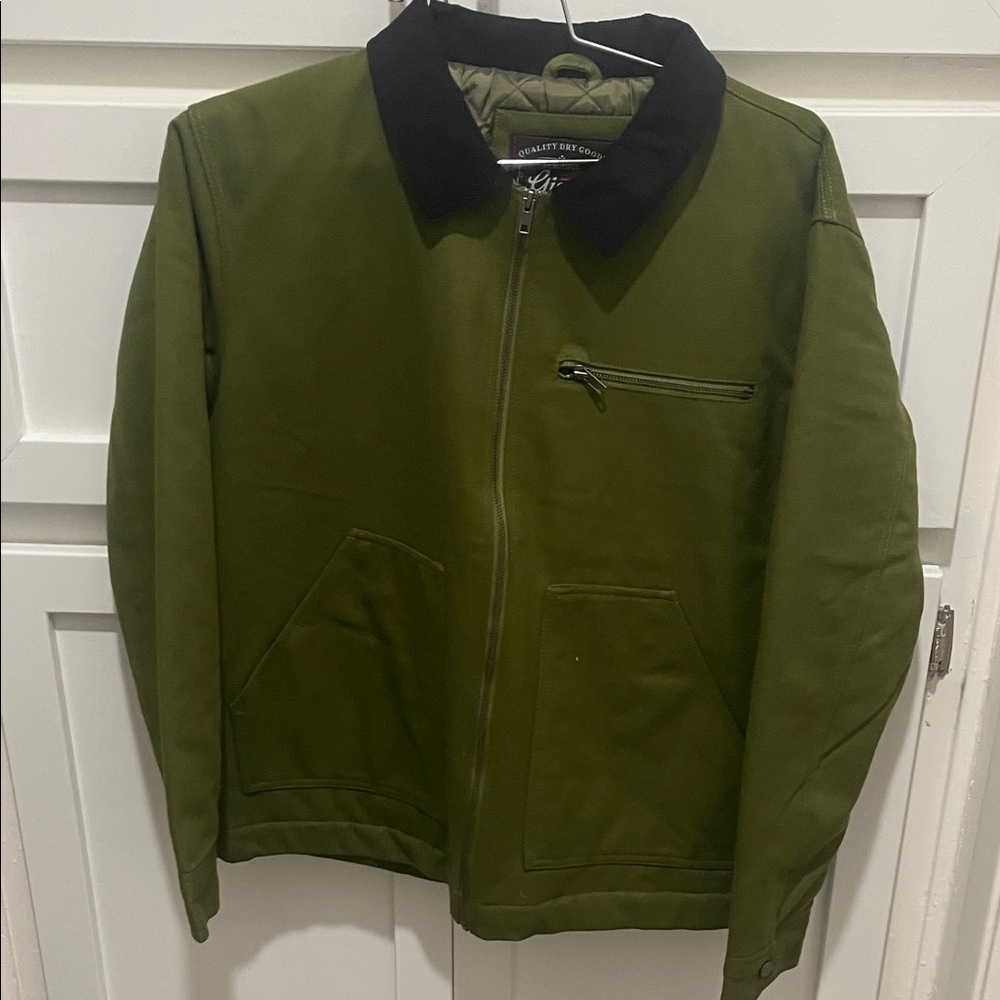 Barn Green Jacket with Black Collar